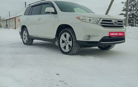 Toyota Highlander III, 2012 год, 2 250 000 рублей, 2 фотография