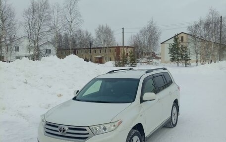 Toyota Highlander III, 2012 год, 2 250 000 рублей, 3 фотография