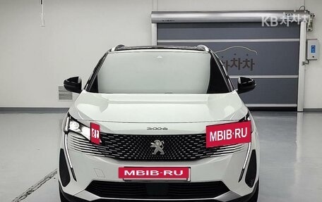 Peugeot 3008 II, 2022 год, 2 200 000 рублей, 2 фотография