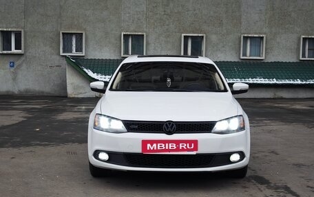 Volkswagen Jetta VI, 2014 год, 1 500 000 рублей, 2 фотография