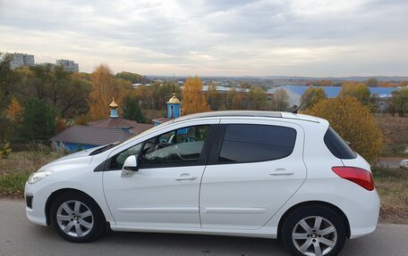 Peugeot 308 II, 2011 год, 690 000 рублей, 2 фотография