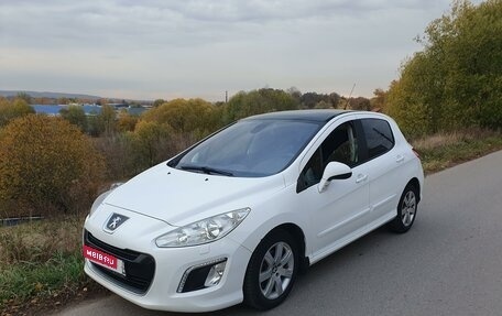 Peugeot 308 II, 2011 год, 690 000 рублей, 3 фотография