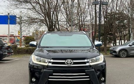 Toyota Highlander III, 2021 год, 2 611 000 рублей, 4 фотография