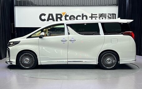 Toyota Alphard III, 2021 год, 11 401 455 рублей, 2 фотография