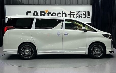 Toyota Alphard III, 2021 год, 11 401 455 рублей, 6 фотография