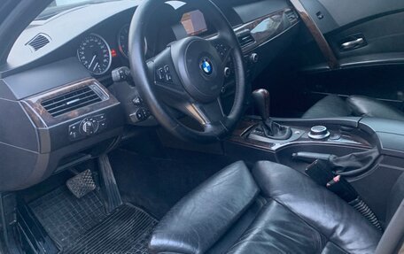 BMW 5 серия, 2004 год, 1 350 000 рублей, 8 фотография