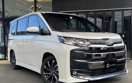 Toyota Noah, 2022 год, 2 150 001 рублей, 4 фотография