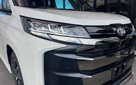 Toyota Noah, 2022 год, 2 150 001 рублей, 12 фотография