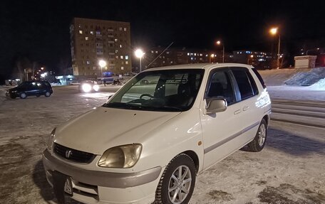 Toyota Raum I, 2000 год, 349 000 рублей, 2 фотография