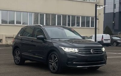 Volkswagen Tiguan II, 2021 год, 3 480 000 рублей, 1 фотография