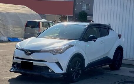 Toyota C-HR I рестайлинг, 2018 год, 1 392 000 рублей, 1 фотография