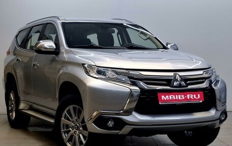 Mitsubishi Pajero Sport III рестайлинг, 2018 год, 2 850 000 рублей, 3 фотография