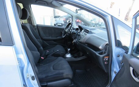 Honda Jazz II рестайлинг, 2009 год, 710 000 рублей, 18 фотография