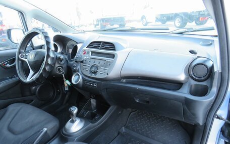 Honda Jazz II рестайлинг, 2009 год, 710 000 рублей, 19 фотография