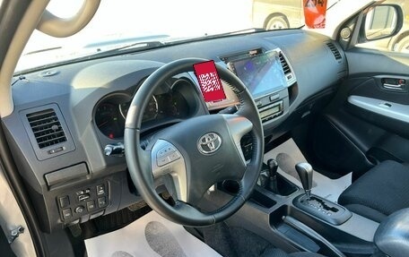 Toyota Hilux VII, 2014 год, 3 299 000 рублей, 11 фотография