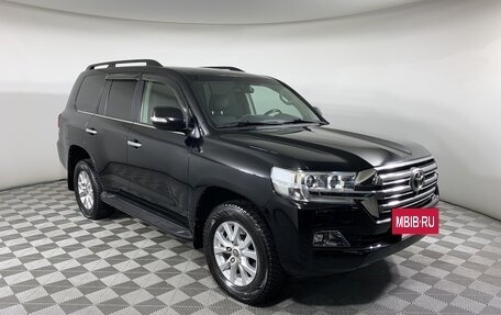 Toyota Land Cruiser 200, 2018 год, 7 700 000 рублей, 3 фотография