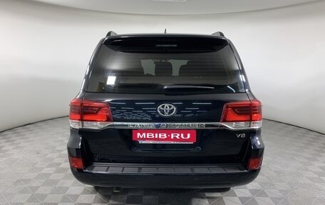 Toyota Land Cruiser 200, 2018 год, 7 700 000 рублей, 6 фотография