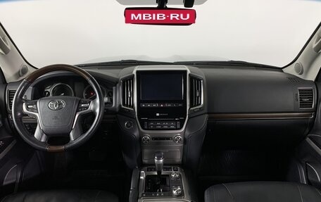 Toyota Land Cruiser 200, 2018 год, 7 700 000 рублей, 13 фотография