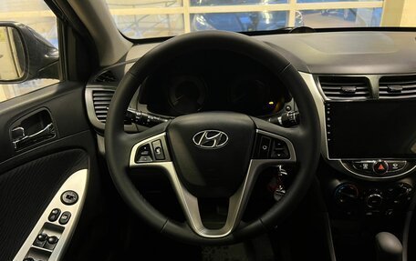 Hyundai Solaris II рестайлинг, 2011 год, 890 000 рублей, 7 фотография