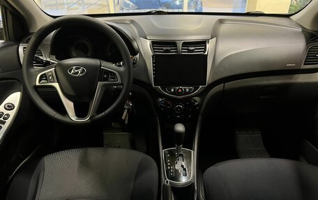 Hyundai Solaris II рестайлинг, 2011 год, 890 000 рублей, 8 фотография