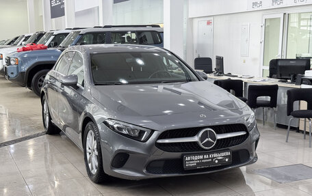 Mercedes-Benz A-Класс, 2019 год, 2 398 000 рублей, 3 фотография