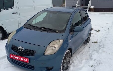 Toyota Yaris III рестайлинг, 2008 год, 600 000 рублей, 3 фотография