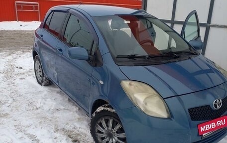 Toyota Yaris III рестайлинг, 2008 год, 600 000 рублей, 2 фотография