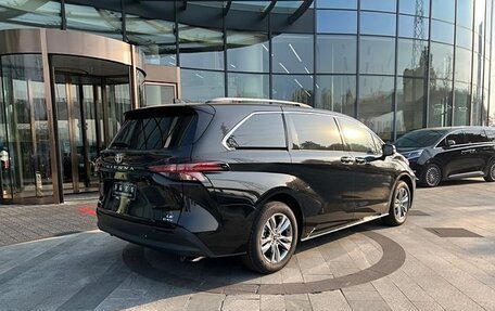 Toyota Sienna, 2024 год, 6 500 300 рублей, 7 фотография