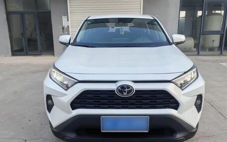 Toyota RAV4, 2022 год, 2 468 999 рублей, 2 фотография