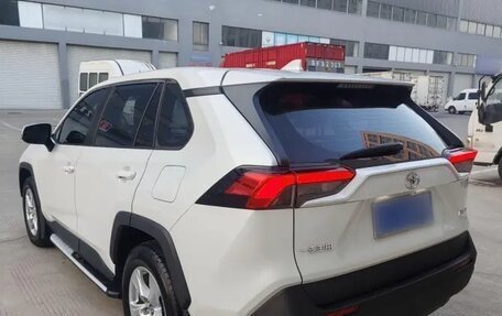 Toyota RAV4, 2022 год, 2 468 999 рублей, 5 фотография