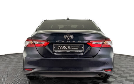 Toyota Camry, 2019 год, 2 355 000 рублей, 6 фотография