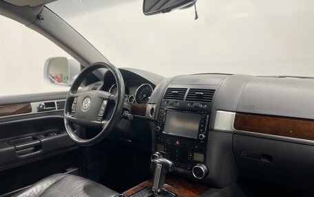 Volkswagen Touareg III, 2010 год, 1 750 000 рублей, 10 фотография