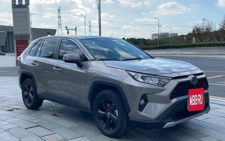 Toyota RAV4, 2022 год, 3 221 999 рублей, 4 фотография