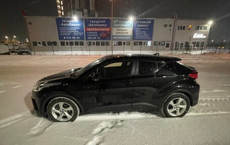 Toyota C-HR I рестайлинг, 2019 год, 2 300 000 рублей, 5 фотография