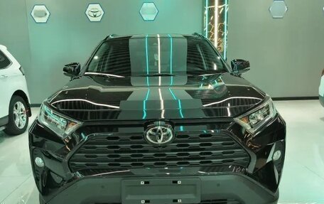 Toyota RAV4, 2022 год, 2 476 999 рублей, 2 фотография