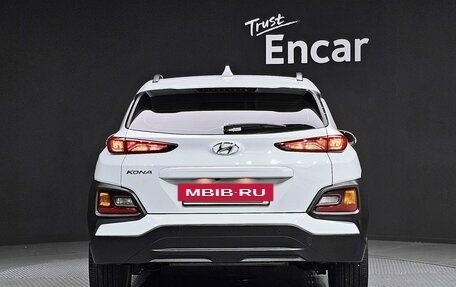 Hyundai Kona I, 2020 год, 1 900 000 рублей, 4 фотография