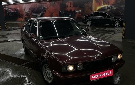 BMW 5 серия, 1992 год, 210 000 рублей, 1 фотография