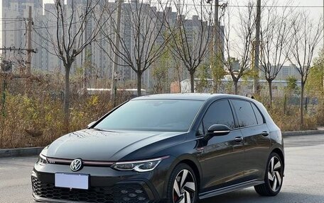 Volkswagen Golf GTI, 2022 год, 2 900 000 рублей, 1 фотография