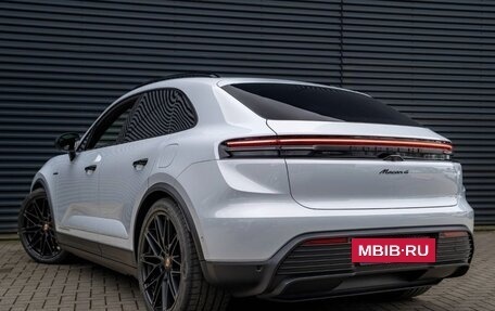 Porsche Macan, 2025 год, 14 210 000 рублей, 3 фотография