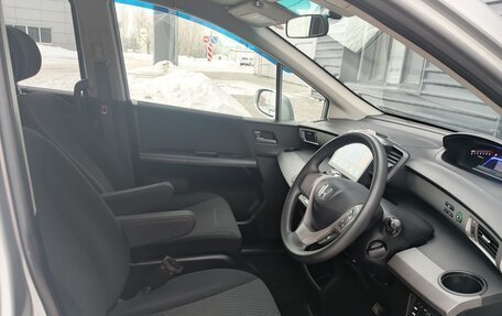 Honda Freed I, 2011 год, 1 295 000 рублей, 10 фотография