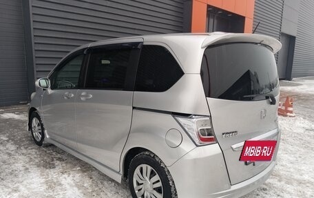 Honda Freed I, 2011 год, 1 295 000 рублей, 8 фотография