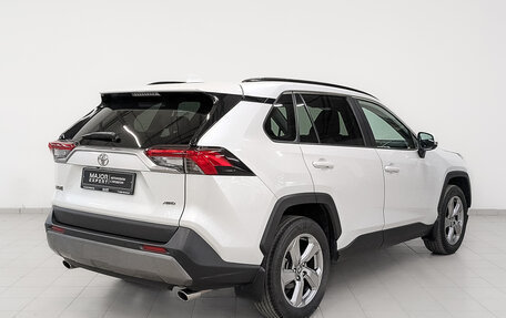 Toyota RAV4, 2020 год, 3 695 000 рублей, 5 фотография