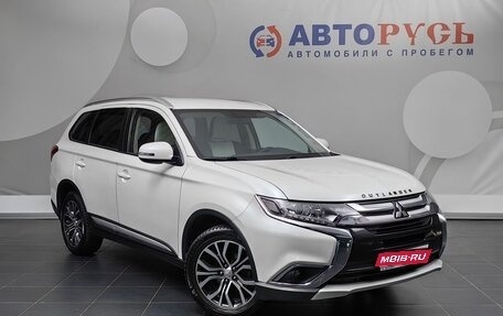 Mitsubishi Outlander III рестайлинг 3, 2018 год, 1 999 000 рублей, 1 фотография