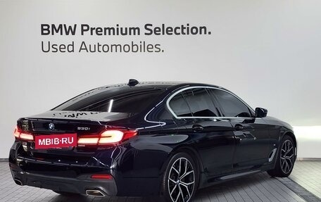 BMW 5 серия, 2021 год, 4 670 000 рублей, 2 фотография