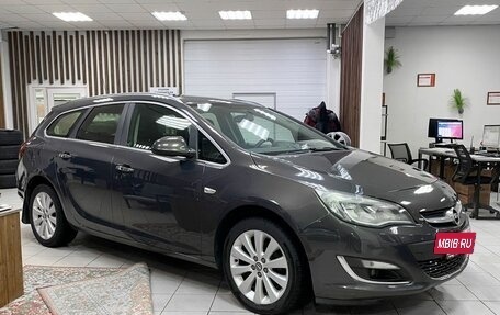 Opel Astra J, 2013 год, 999 000 рублей, 3 фотография