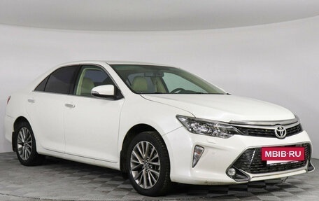 Toyota Camry, 2017 год, 2 300 000 рублей, 3 фотография