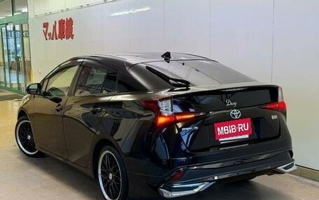 Toyota Prius IV XW50, 2021 год, 1 690 000 рублей, 4 фотография