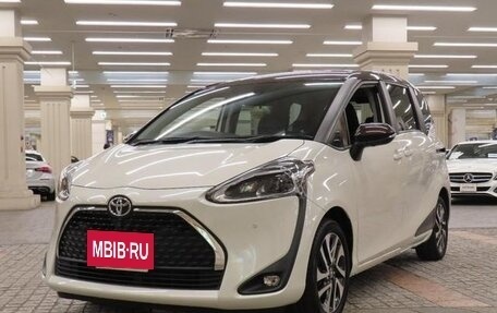 Toyota Sienta II, 2021 год, 1 364 000 рублей, 29 фотография