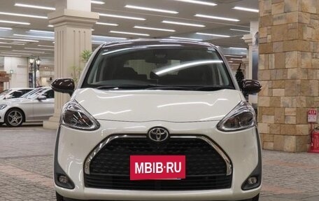 Toyota Sienta II, 2021 год, 1 364 000 рублей, 30 фотография