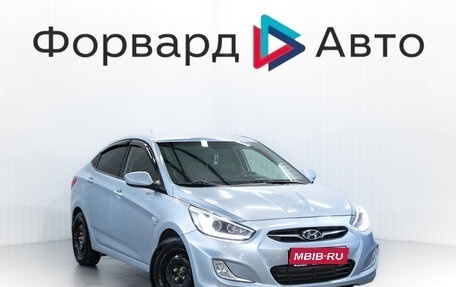 Hyundai Solaris II рестайлинг, 2013 год, 860 000 рублей, 1 фотография